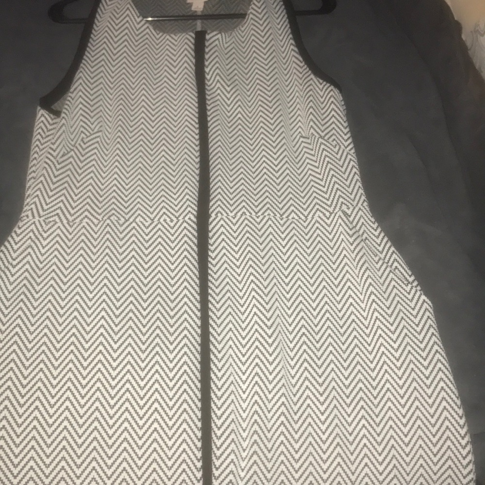 Black and White Chevron Midi Dress